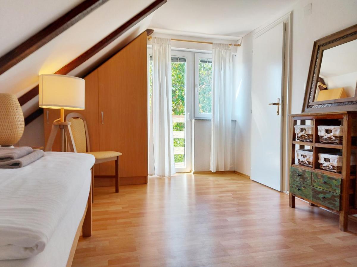 Peter'S Pine Cottage Korenica Bagian luar foto